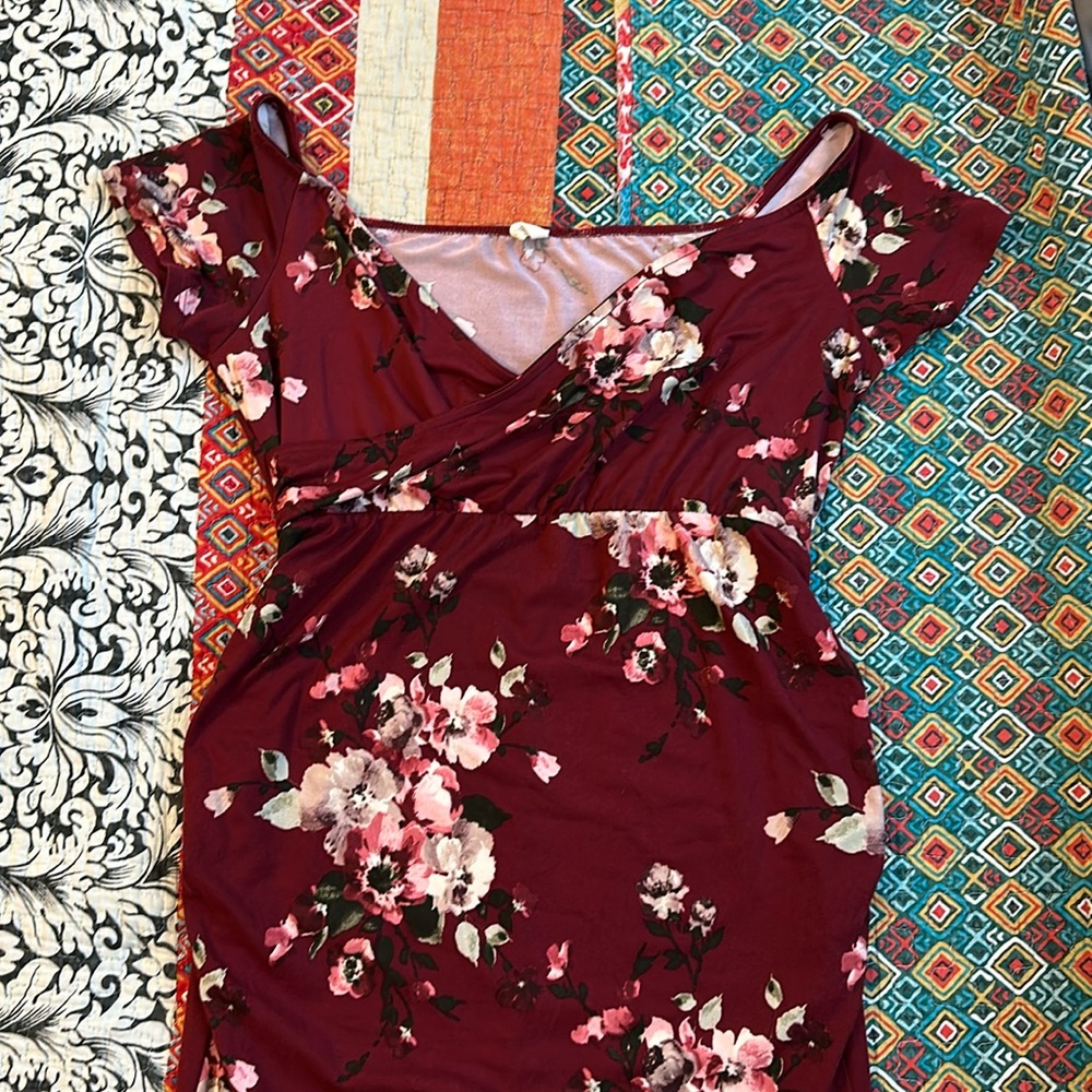 Maternity/nursing maxi dress